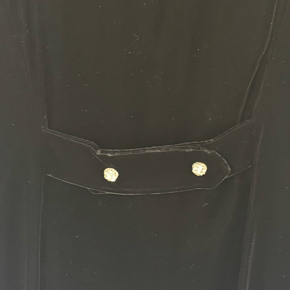 Blazer - Picture 3 of 4
